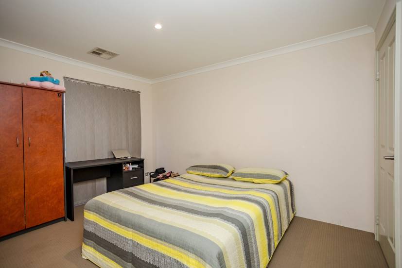 50 Wellman Avenue, PIARA WATERS, WA 6112 AUS
