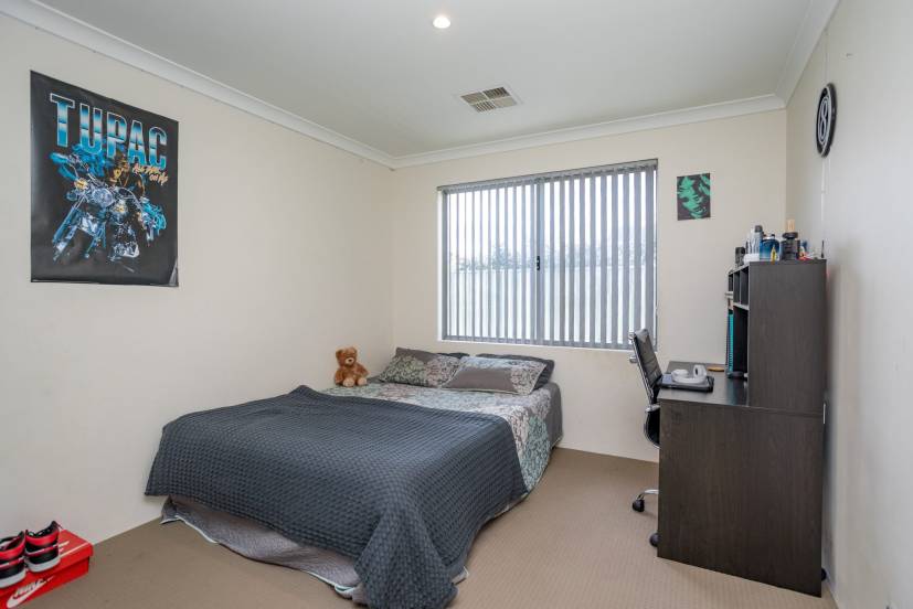 50 Wellman Avenue, PIARA WATERS, WA 6112 AUS