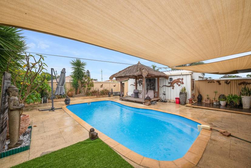 16 Swingler Way, GOSNELLS, WA 6110 AUS