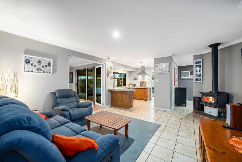 16 Swingler Way, GOSNELLS, WA 6110 AUS