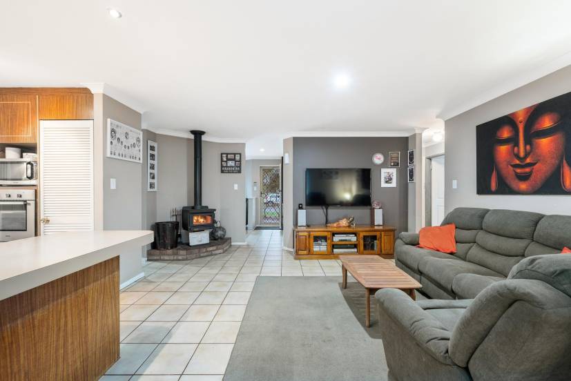 16 Swingler Way, GOSNELLS, WA 6110 AUS