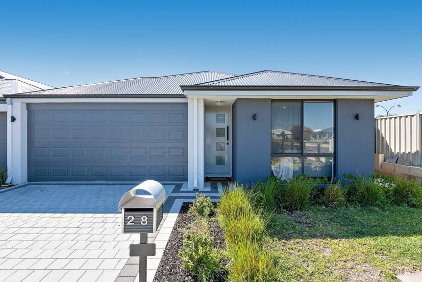 28 Addington Loop, PIARA WATERS, WA 6112 AUS