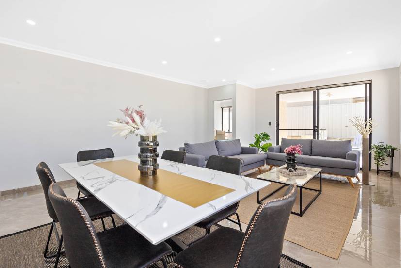 28 Addington Loop, PIARA WATERS, WA 6112 AUS