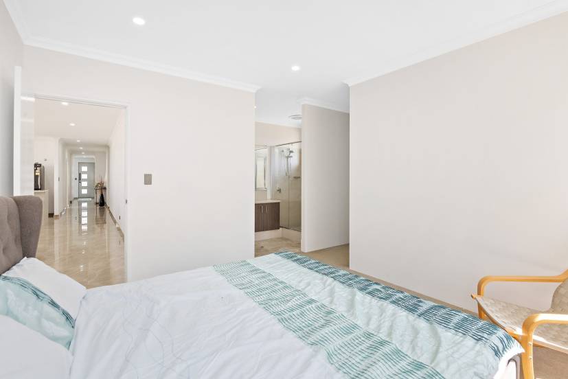 28 Addington Loop, PIARA WATERS, WA 6112 AUS