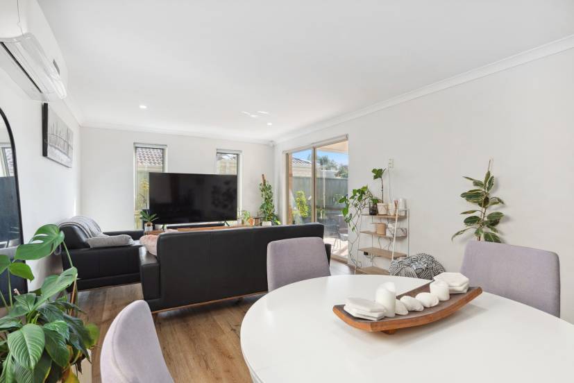 10/12 Arthur Street, CANNINGTON, WA 6107 AUS