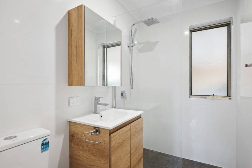 10/12 Arthur Street, CANNINGTON, WA 6107 AUS