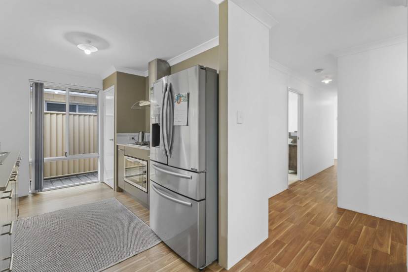 21 Binomial Way, PIARA WATERS, WA 6112 AUS