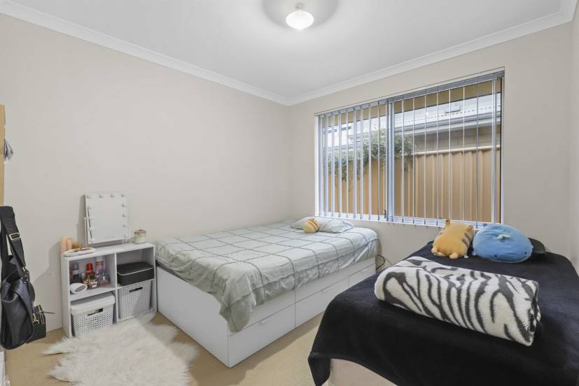 21 Binomial Way, PIARA WATERS, WA 6112 AUS