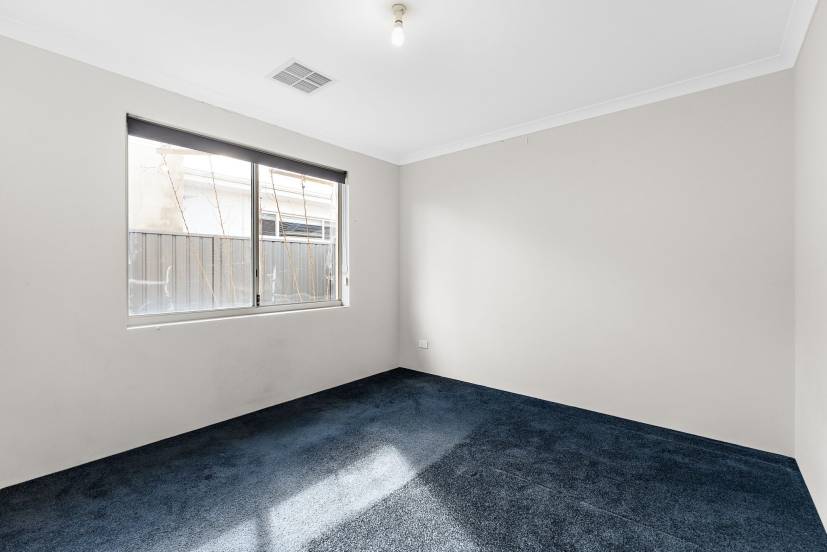 7 Tuff Way, PIARA WATERS, WA 6112 AUS