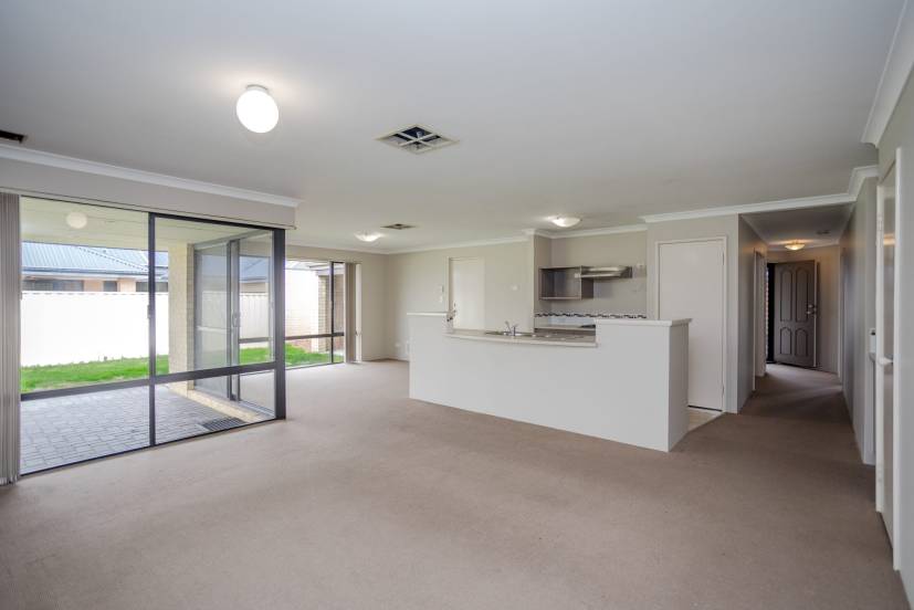 6 Hogan Place, SOUTHERN RIVER, WA 6110 AUS