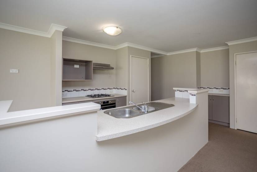 6 Hogan Place, SOUTHERN RIVER, WA 6110 AUS