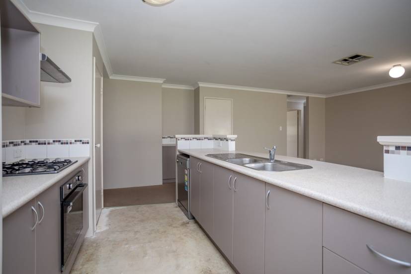 6 Hogan Place, SOUTHERN RIVER, WA 6110 AUS