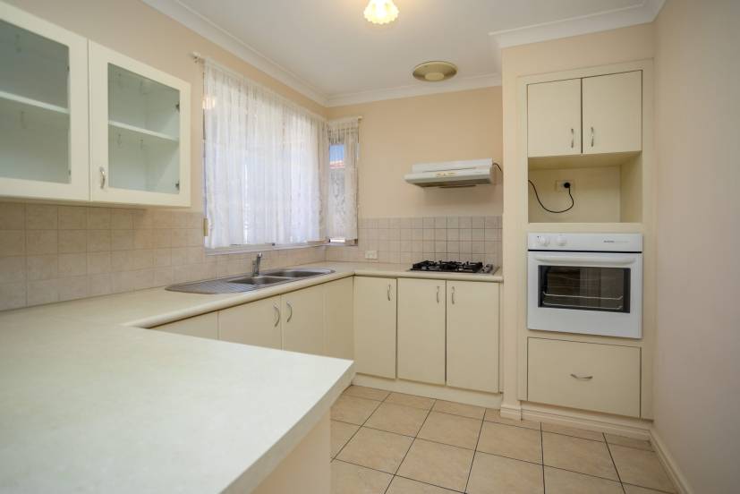9/7 Lester Drive, THORNLIE, WA 6108 AUS