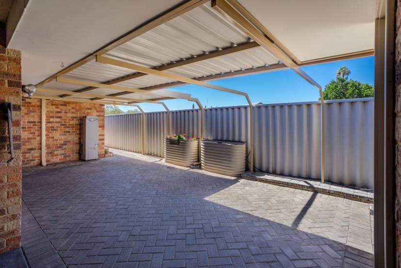 9/7 Lester Drive, THORNLIE, WA 6108 AUS