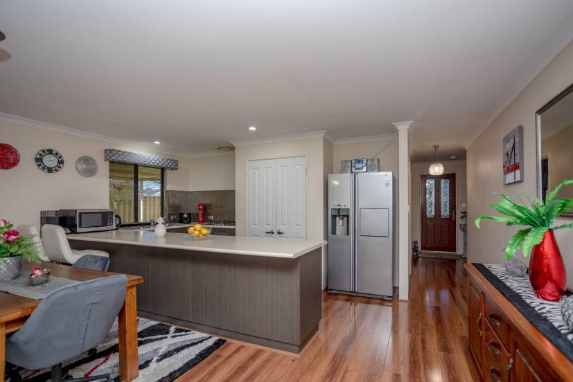 5 Goldfinch Bend, HARRISDALE, WA 6112 AUS