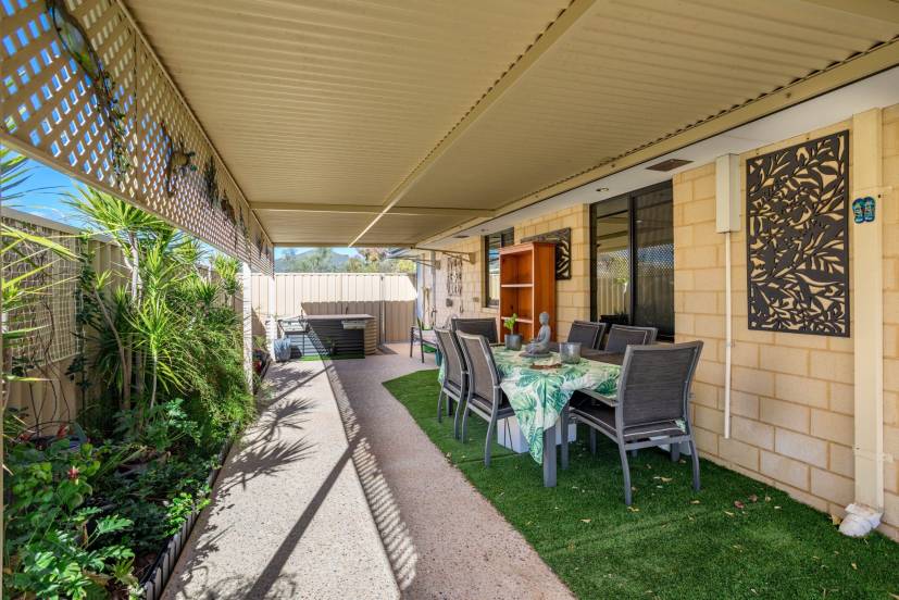 5 Goldfinch Bend, HARRISDALE, WA 6112 AUS