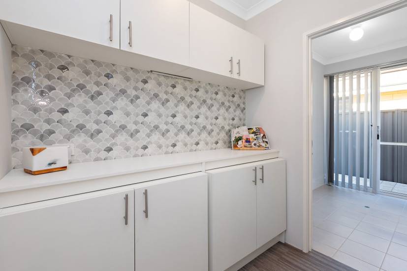 10 Dunite Road, PIARA WATERS, WA 6112 AUS