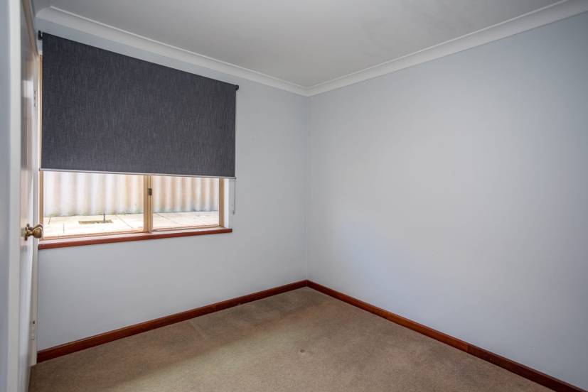 21 Redgum Court, THORNLIE, WA 6108 AUS