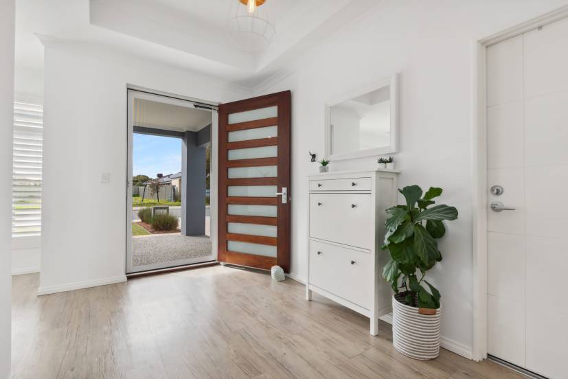 8 Littabella Avenue, WANDI, WA 6167 AUS