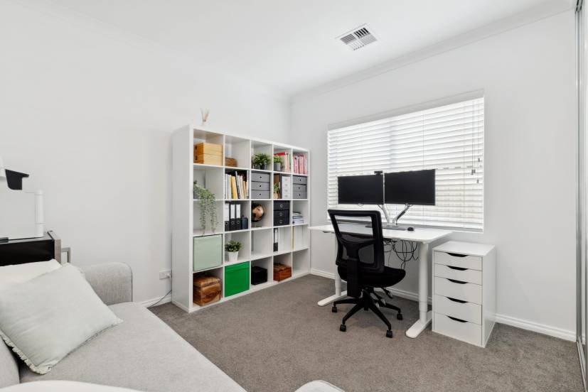 8 Littabella Avenue, WANDI, WA 6167 AUS