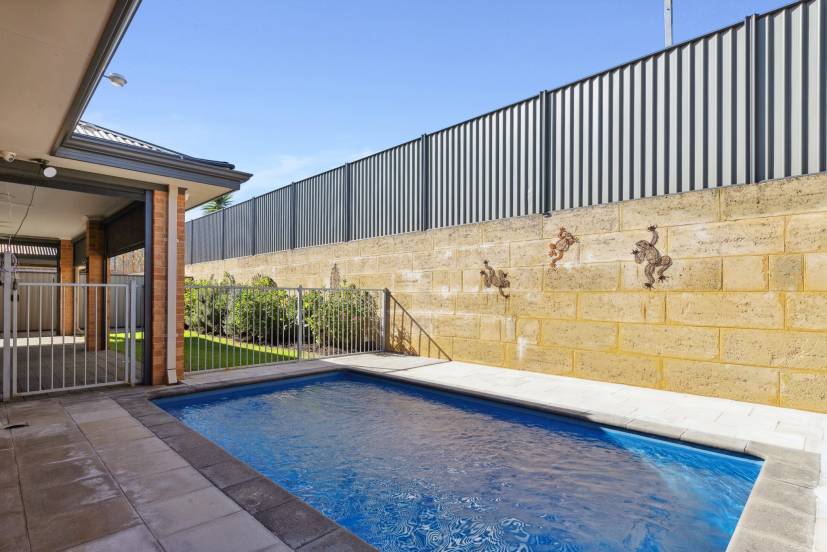 30 Barraberry Way, BYFORD, WA 6122 AUS