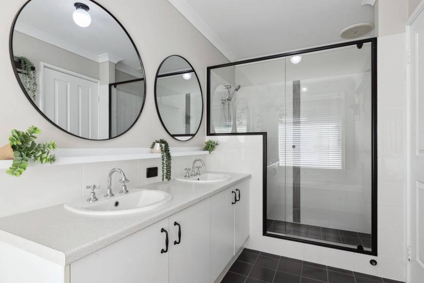 30 Barraberry Way, BYFORD, WA 6122 AUS