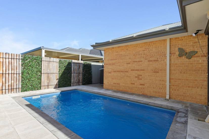 30 Barraberry Way, BYFORD, WA 6122 AUS
