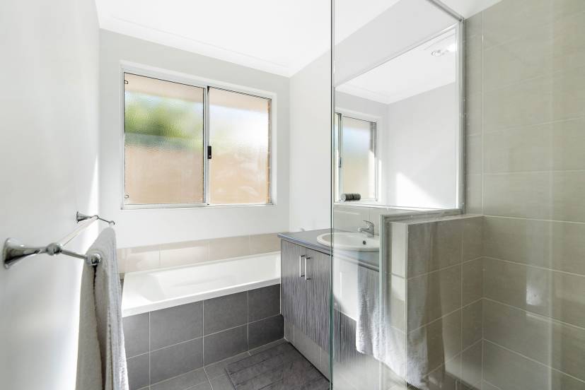 38 Hardey East Road, WATTLE GROVE, WA 6107 AUS
