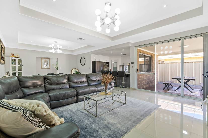 38 Hardey East Road, WATTLE GROVE, WA 6107 AUS