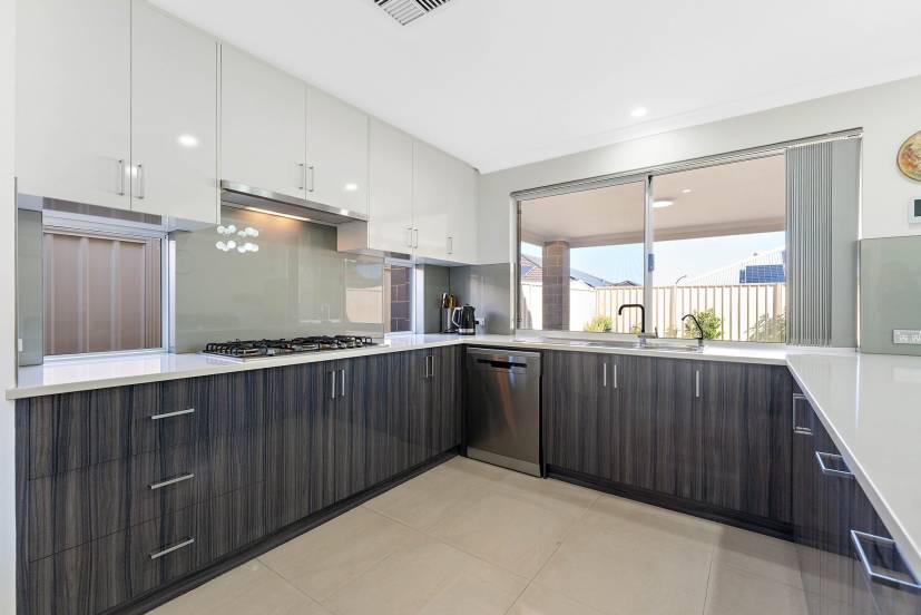 38 Hardey East Road, WATTLE GROVE, WA 6107 AUS