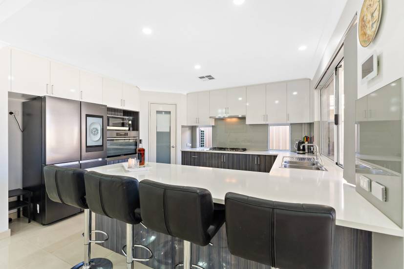 38 Hardey East Road, WATTLE GROVE, WA 6107 AUS