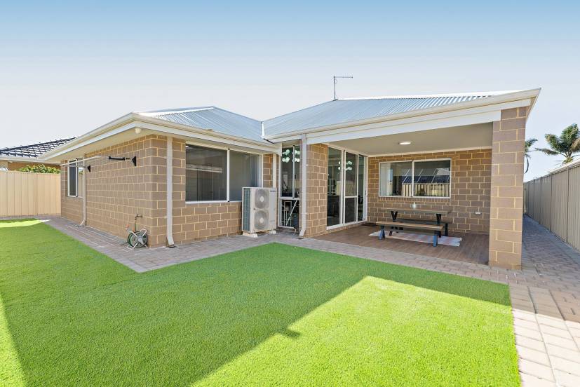 38 Hardey East Road, WATTLE GROVE, WA 6107 AUS