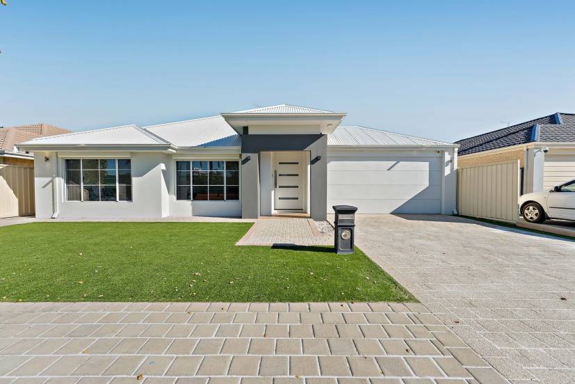 38 Hardey East Road, WATTLE GROVE, WA 6107 AUS