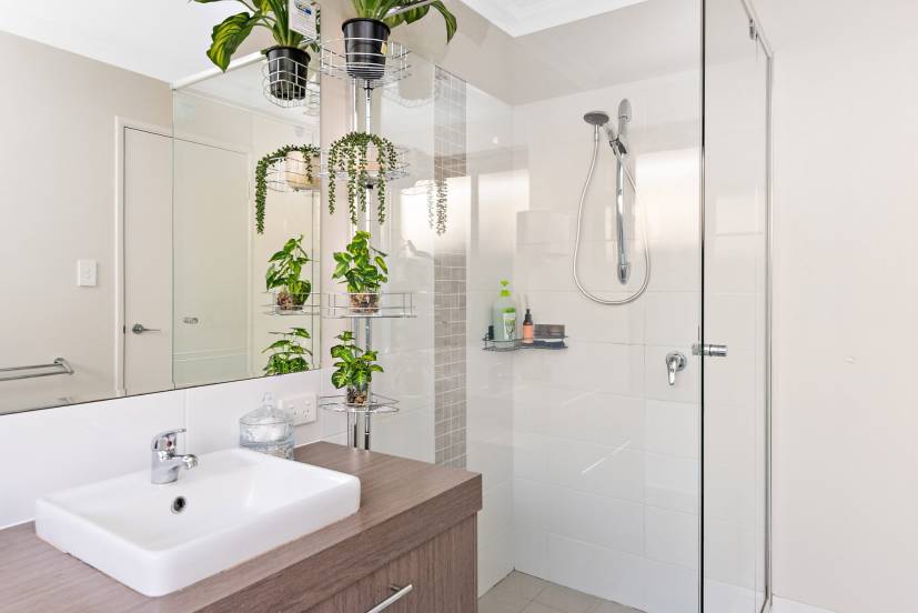132 Rossiter Avenue, PIARA WATERS, WA 6112 AUS
