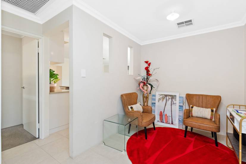 132 Rossiter Avenue, PIARA WATERS, WA 6112 AUS