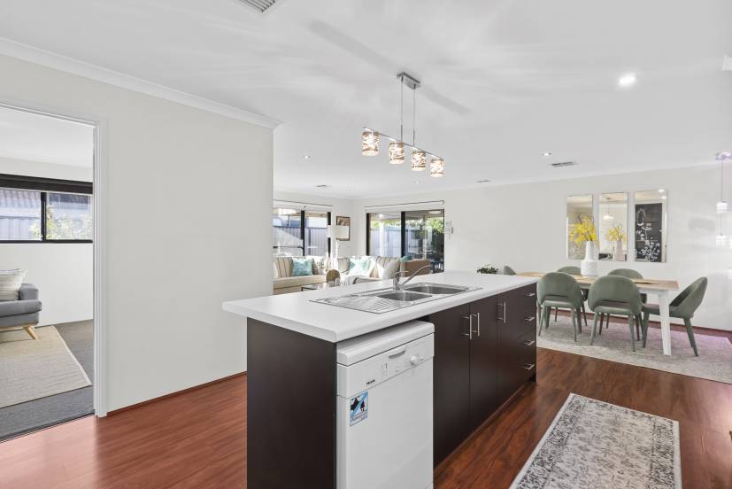 13 Napoli Avenue, PIARA WATERS, WA 6112 AUS