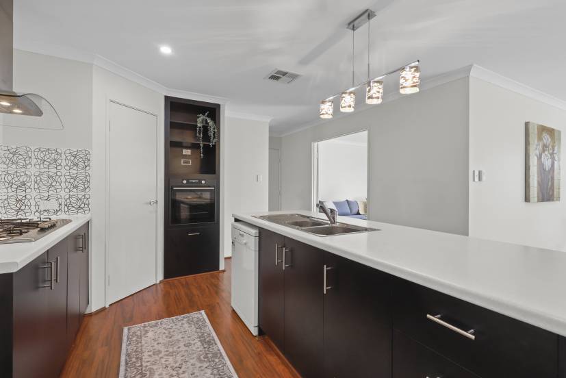 13 Napoli Avenue, PIARA WATERS, WA 6112 AUS