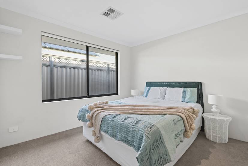 13 Napoli Avenue, PIARA WATERS, WA 6112 AUS