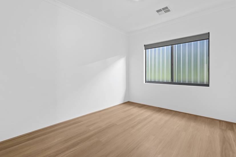 16 Melbourne Loop, HAMMOND PARK, WA 6164 AUS