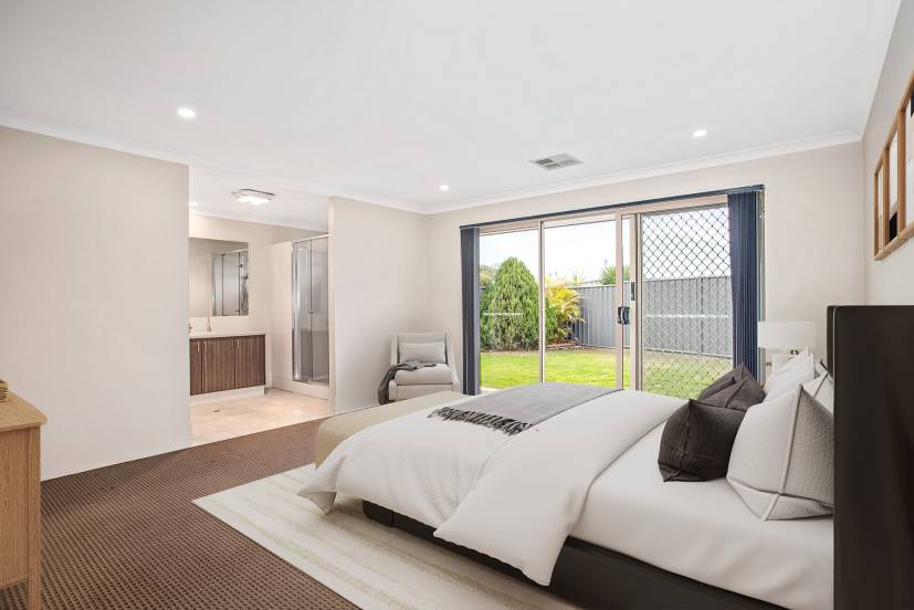 4 Flindell Way, PIARA WATERS, WA 6112 AUS
