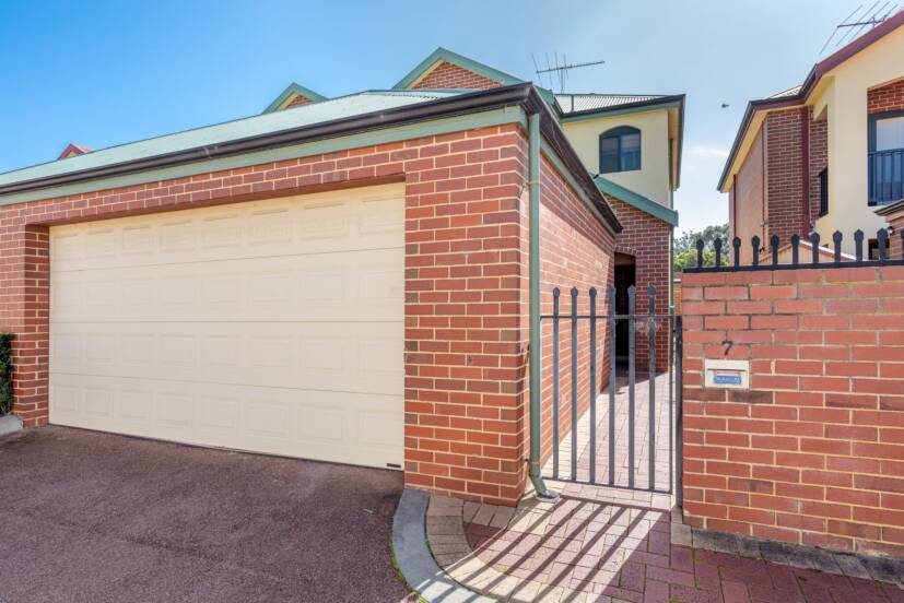 7/148 Forrest Street, FREMANTLE, WA 6160 AUS