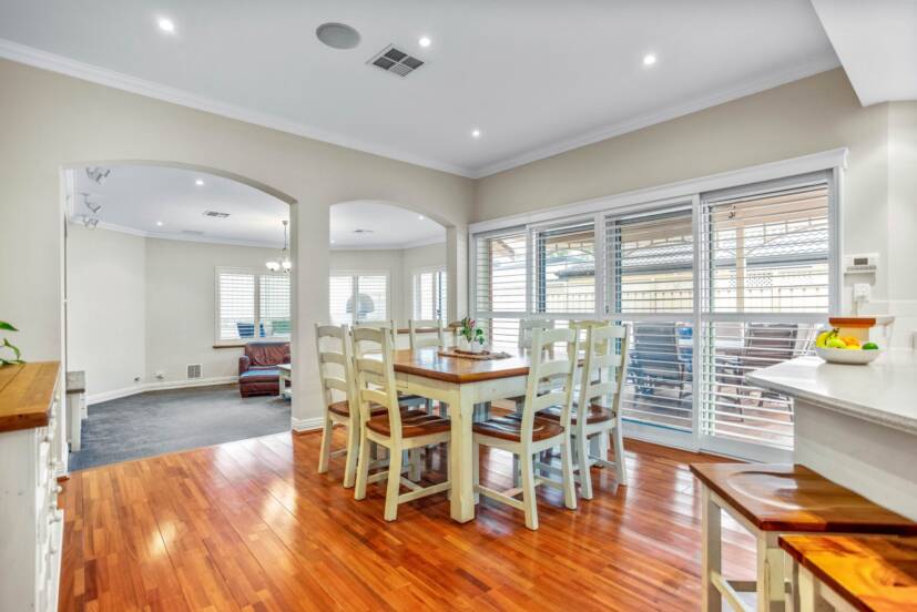 41 Cromarty Gardens, CANNING VALE, WA 6155 AUS