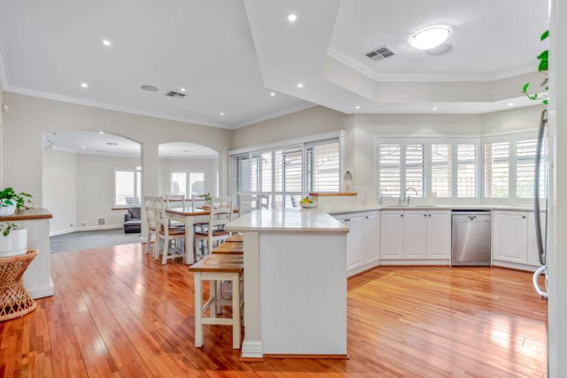 41 Cromarty Gardens, CANNING VALE, WA 6155 AUS