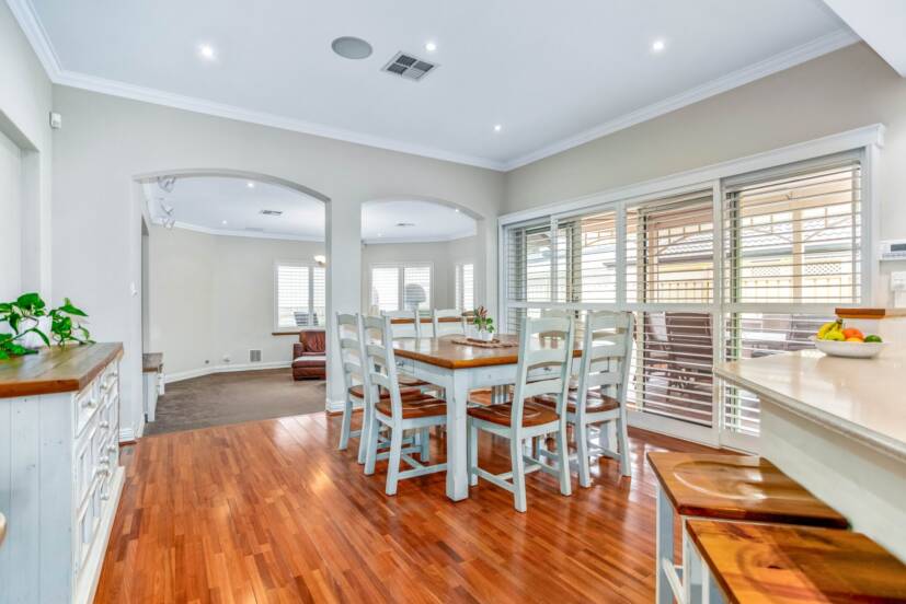 41 Cromarty Gardens, CANNING VALE, WA 6155 AUS