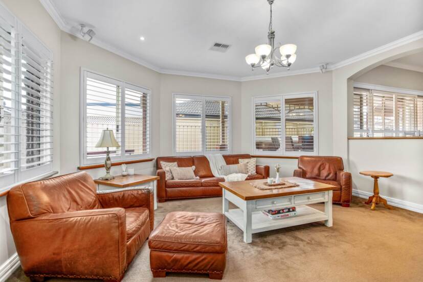 41 Cromarty Gardens, CANNING VALE, WA 6155 AUS