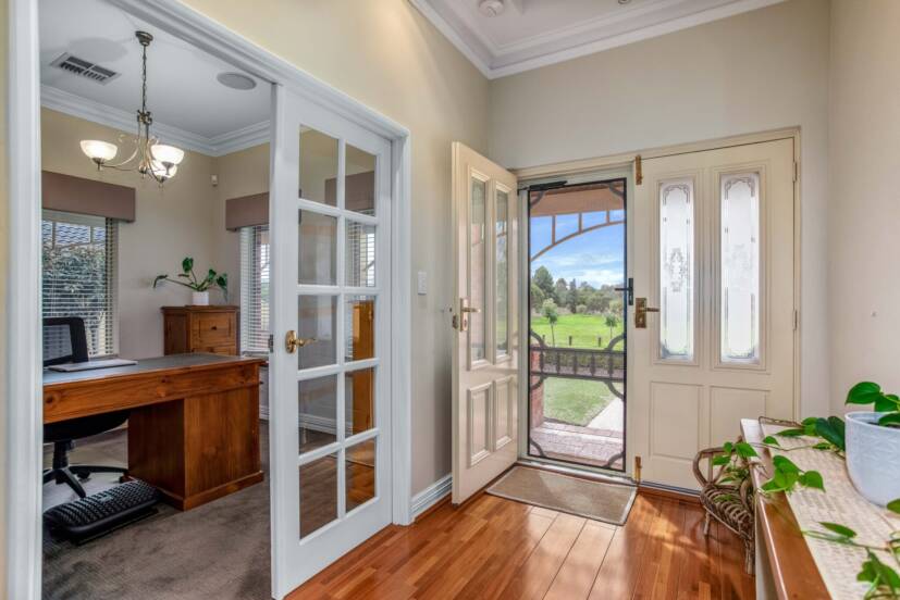 41 Cromarty Gardens, CANNING VALE, WA 6155 AUS