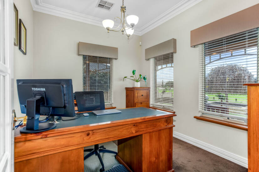 41 Cromarty Gardens, CANNING VALE, WA 6155 AUS