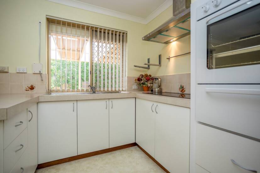2/17 Attfield Street, MADDINGTON, WA 6109 AUS