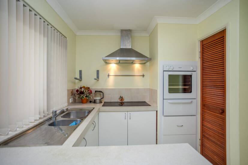 2/17 Attfield Street, MADDINGTON, WA 6109 AUS