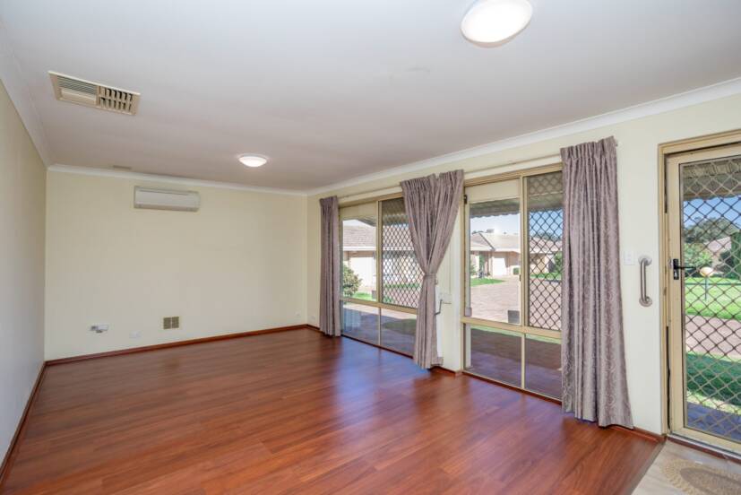 2/17 Attfield Street, MADDINGTON, WA 6109 AUS